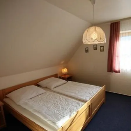 アパート Ferienwohnung-ueberblick *